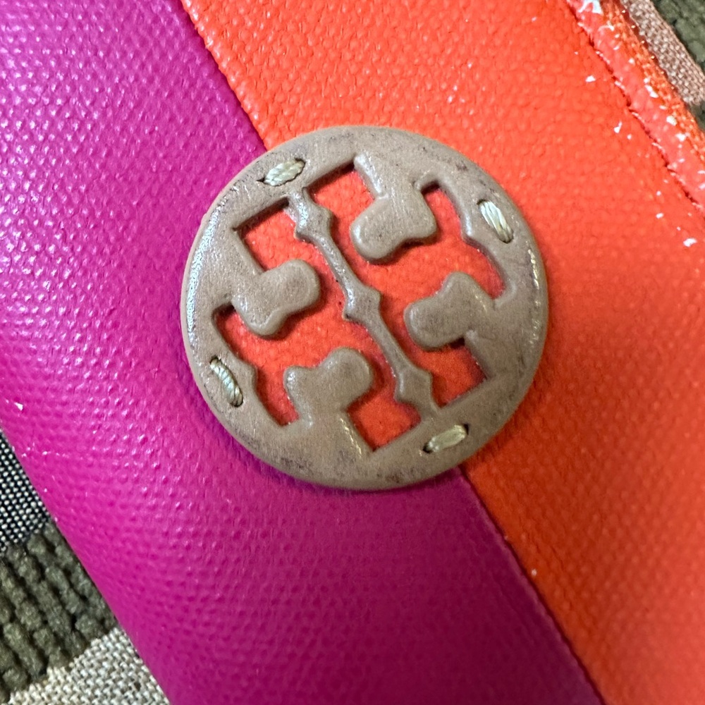 Tory Burch keys and card carrier.